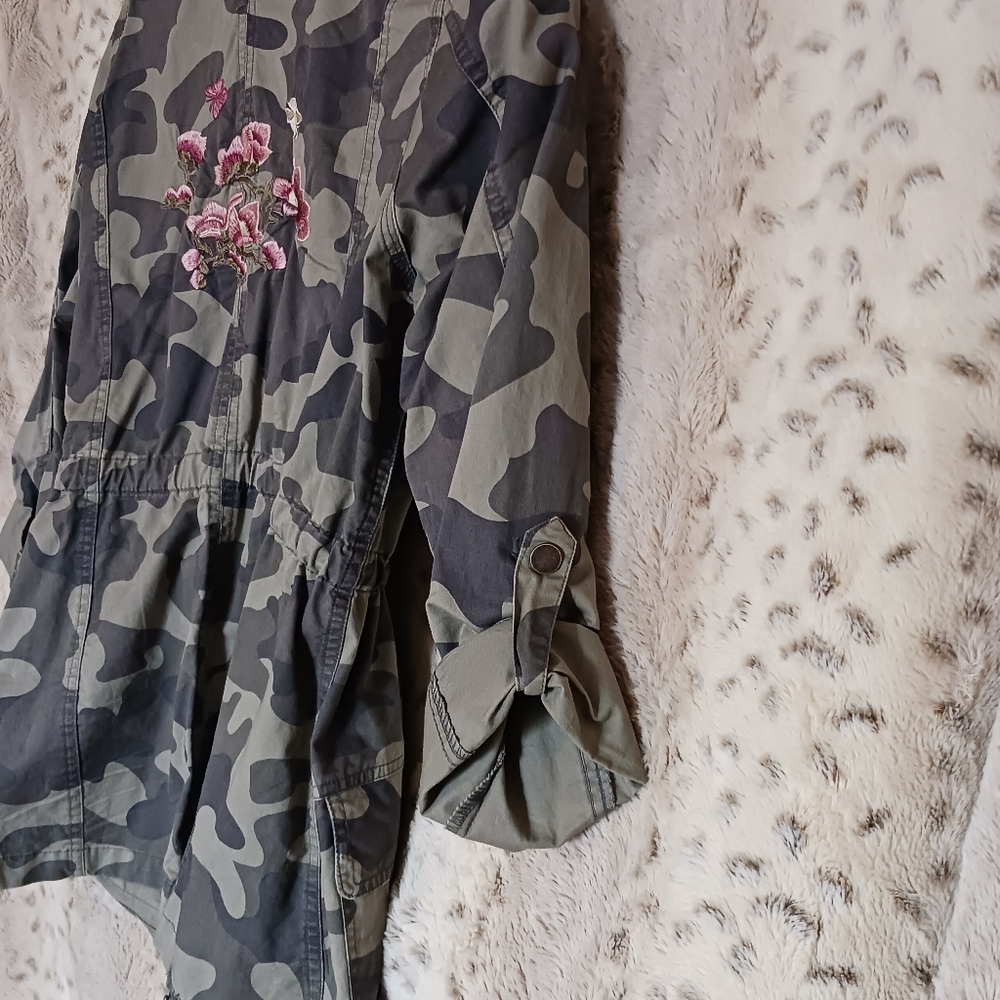 Lightweight Zip Front Jacket. - Picture 5 of 9